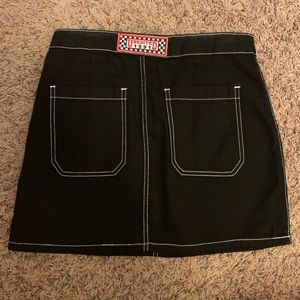🖤NWOT CONTRAST STITCH MINI SKIRT